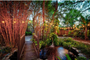 426 EAGLES NEST LANE, SARASOTA, FL 34243 - MLS#MFRA4670606