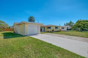6611 BOWLINE DRIVE, SARASOTA, FL 34231 - MLS#MFRA4670634