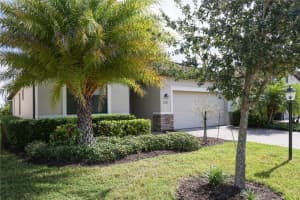 17221 BLUE RIDGE PLACE, LAKEWOOD RANCH, FL 34211 - MLS#MFRA4670718