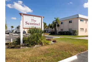 400 BASE AVENUE, VENICE, FL 34285 - MLS#MFRA4670781