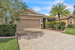 2830 ORIOLE DRIVE, SARASOTA, FL 34243 - MLS#MFRA4670817