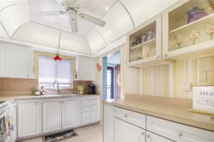 3617 LAKE BAYSHORE DRIVE, BRADENTON, FL 34205 - MLS#MFRA4670880