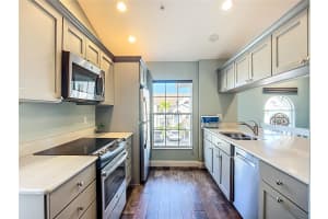 4240 BREEZEWAY BOULEVARD, SARASOTA, FL 34238 - MLS#MFRA4670905