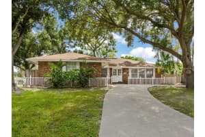 2608 CONSTITUTION BOULEVARD, SARASOTA, FL 34231 - MLS#MFRA4670907