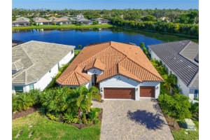 8013 CLEARWATER COURT, SARASOTA, FL 34241 - MLS#MFRA4670965