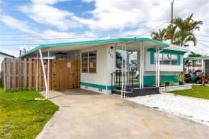 307 52ND AVENUE DRIVE, BRADENTON, FL 34207 - MLS#MFRA4670966