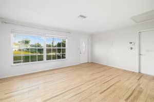 2208 34TH STREET, BRADENTON, FL 34205 - MLS#MFRA4670976