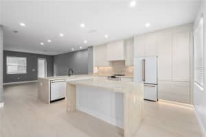 7304 PORTLIGHT LANE, SARASOTA, FL 34240 - MLS#MFRA4671031