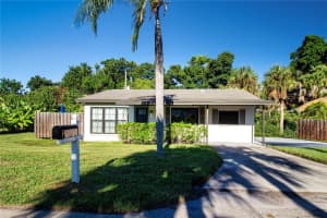 1641 MEMORY LANE, SARASOTA, FL 34231 - MLS#MFRA4671198