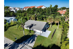 1641 MEMORY LANE, SARASOTA, FL 34231 - MLS#MFRA4671198