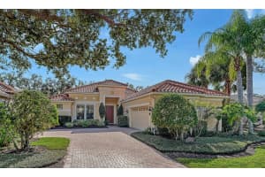 7649 Portstewart Dr, LAKEWOOD RANCH