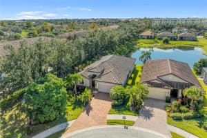 3624 81ST PLACE, SARASOTA, FL 34243 - MLS#MFRA4671254