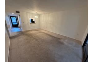 379 SPRINGDALE DRIVE, BRADENTON, FL 34210 - MLS#MFRA4671276