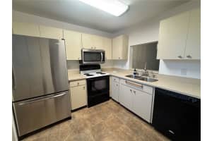 379 SPRINGDALE DRIVE, BRADENTON, FL 34210 - MLS#MFRA4671276