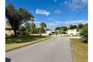 HEDGEWOOD CIR, NORTH PORT, FL 34288 - MLS#MFRA4671292