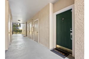 5168 NORTHRIDGE ROAD, SARASOTA, FL 34238 - MLS#MFRA4671367