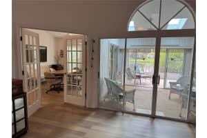 3117 LAKE PARK LANE, SARASOTA, FL 34231 - MLS#MFRA4671368