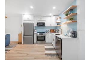 449 63RD STREET, HOLMES BEACH, FL 34217 - MLS#MFRA4671397