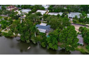 1684 SPRING CREEK DRIVE, SARASOTA, FL 34239 - MLS#MFRA4671407