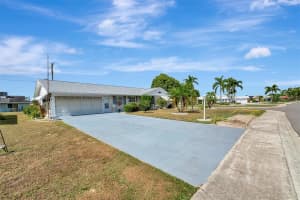 1238 VALLEY FORGE BOULEVARD, SUN CITY CENTER, FL 33573 Sold 12/12/25