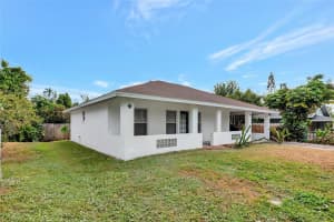 4081 ROCKEFELLER AVENUE, SARASOTA, FL 34231 Sold 11/21/25
