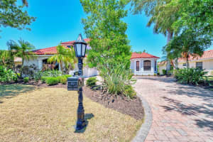5684 EASTWIND DRIVE, SARASOTA, FL 34233 - MLS#MFRA4671483
