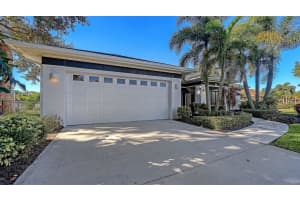 8068 ESTATES DRIVE, SARASOTA, FL 34243 - MLS#MFRA4671486