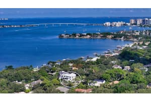 1610 LODGE DRIVE, SARASOTA, FL 34239 - MLS#MFRA4671493
