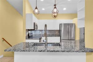 6421 BAY CEDAR LANE, BRADENTON, FL 34203 - MLS#MFRA4671497