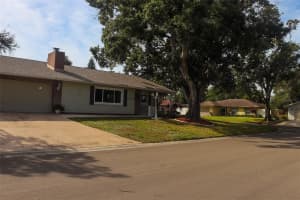 5004 BRANDEIS CIRCLE, SARASOTA, FL 34243 - MLS#MFRA4671514