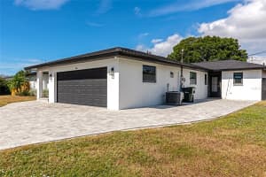 3145 BOUGAINVILLEA STREET, SARASOTA, FL 34239 - MLS#MFRA4671536