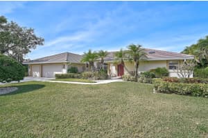7570 LINKS COURT, SARASOTA, FL 34243 - MLS#MFRA4671578