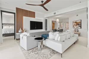 6427 MOORINGS POINT CIRCLE, LAKEWOOD RANCH, FL 34202 - MLS#MFRA4671587