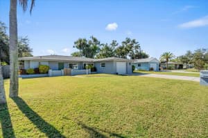 3374 BOUGAINVILLEA STREET, SARASOTA, FL 34239 - MLS#MFRA4671588