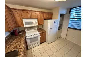 645 WOODLAWN DRIVE, BRADENTON, FL 34210 - MLS#MFRA4671591