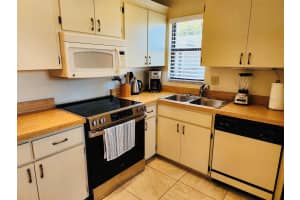 5400 34TH STREET, BRADENTON, FL 34210 - MLS#MFRA4671599