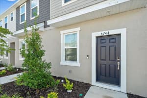 8744 DAYBREAK STREET, SARASOTA, FL 34241 - MLS#MFRA4671601