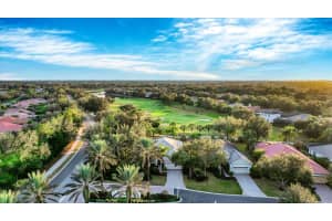 12516 THORNHILL COURT, LAKEWOOD RANCH, FL 34202 - MLS#MFRA4671612