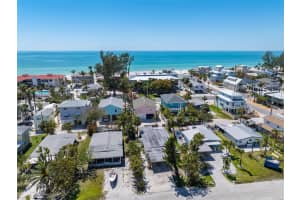 2714 AVENUE C, HOLMES BEACH, FL 34217 - MLS#MFRA4671617