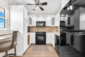 9393 MIDNIGHT PASS ROAD, SARASOTA, FL 34242 - MLS#MFRA4671641