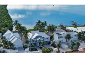 340 MORNINGSIDE DRIVE, SARASOTA, FL 34236 - MLS#MFRA4671655