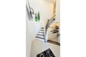 5639 HONORE AVENUE, SARASOTA, FL 34243 - MLS#MFRA4671686