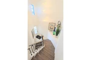 5639 HONORE AVENUE, SARASOTA, FL 34243 - MLS#MFRA4671686