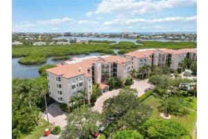 5450 EAGLES POINT CIRCLE, SARASOTA, FL 34231 - MLS#MFRA4671700