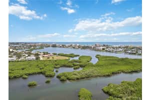 5450 EAGLES POINT CIRCLE, SARASOTA, FL 34231 - MLS#MFRA4671700