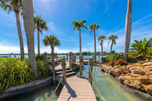 431 YACHT HARBOR DRIVE, OSPREY, FL 34229 Sold 12/17/25