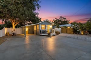 719 35TH STREET, BRADENTON, FL 34205 - MLS#MFRA4671722