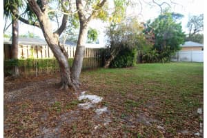 7464 CASS CIRCLE, SARASOTA, FL 34231 - MLS#MFRA4671739