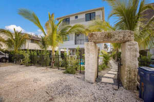 2415 AVENUE B, BRADENTON BEACH, FL 34217 - MLS#MFRA4671881