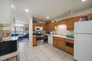 2150 SCHWALBE WAY, SARASOTA, FL 34235 - MLS#MFRA4672061